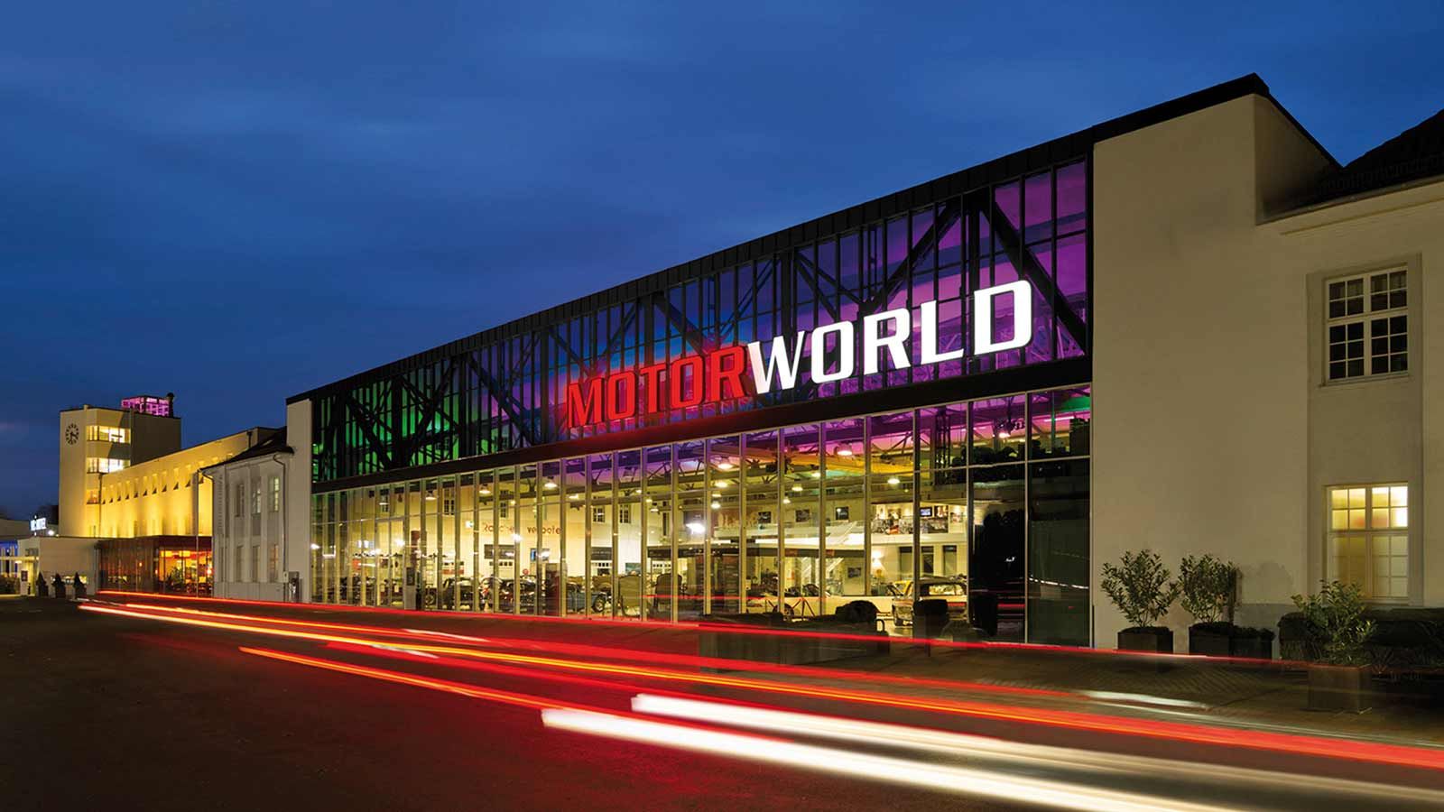 The Interactive Presentation-Event as event reference for WOA Event Agency for cellent AG