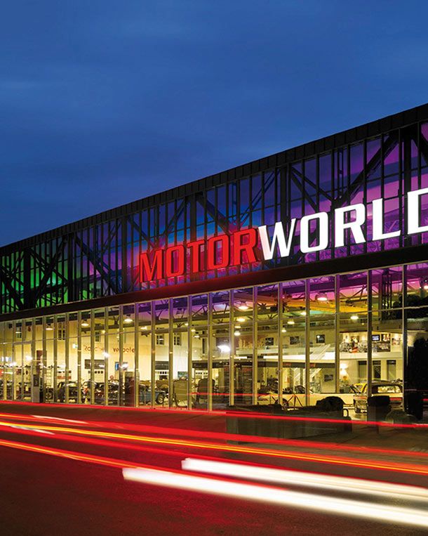 The interactive presentation event in Stuttgart, Germany for cellent AG is an event reference of the WOA event agency.